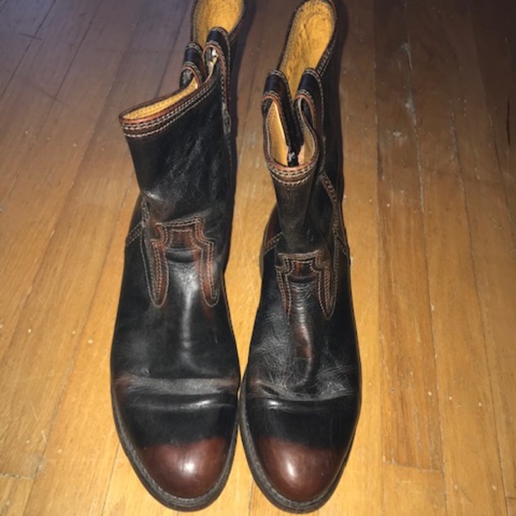 frye leather boots 9.5 never broken in!